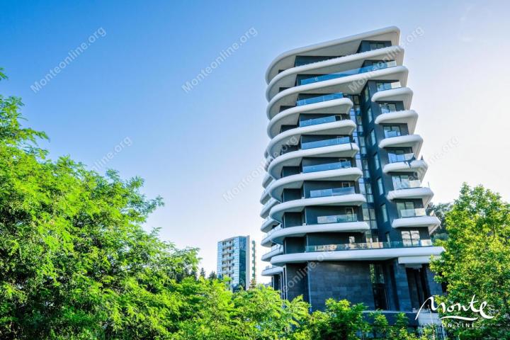 Apartman u premium kompleksu sa panoramskim pogledom na more u Bečićima