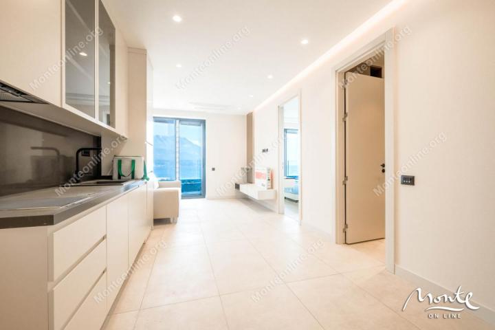 Luksuzni apartman s pogledom na Jadransko more u premium kompleksu, Bečići
