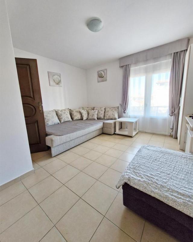 Aparthotel sa 8 apartmana 400 metara od plaže u Velikom Pijesku