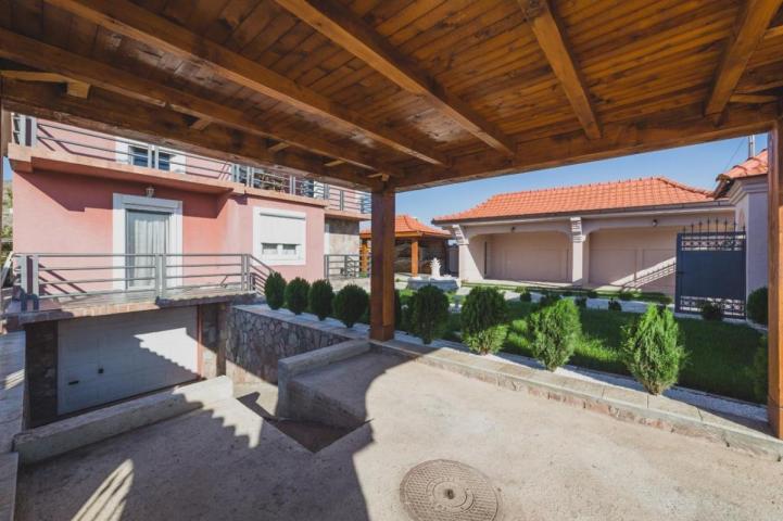 Ugodna kuća u živopisnom naselju Donji Kokoti, Podgorica
