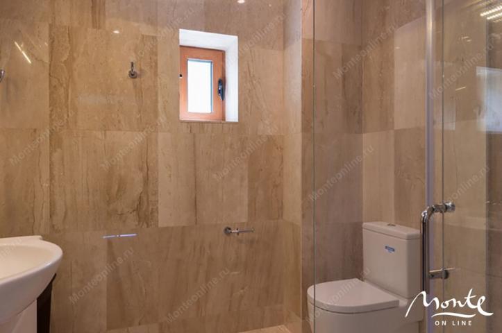 Vila sa bazenom na 1. redu u Stolivu