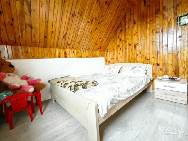 Ugodna kuća u zelenom području blizu centra Žabljaka
