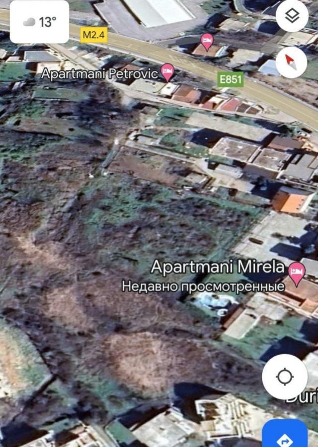 Četiri urbanizovane građevinske parcele u Sutomoru