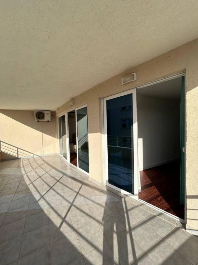 Apartmani u živopisnom Petrovcu na Budvanskoj rivijeri