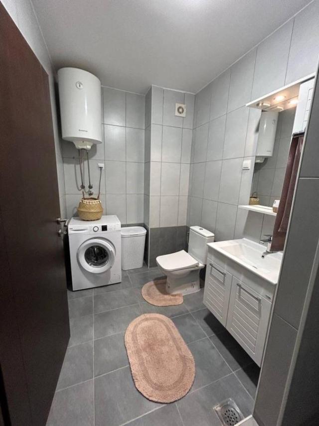 Apartmani u živopisnom Petrovcu na Budvanskoj rivijeri