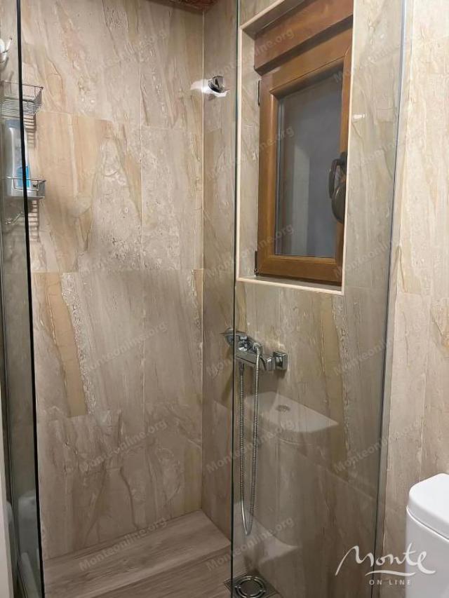 Moderna apartmanska vila sa 4 zvjezdice u centru Kolašina