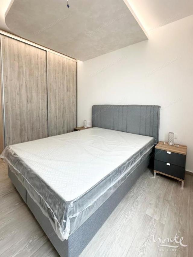 Luksuzni dvosobni apartman s pogledom na more u Bečićima