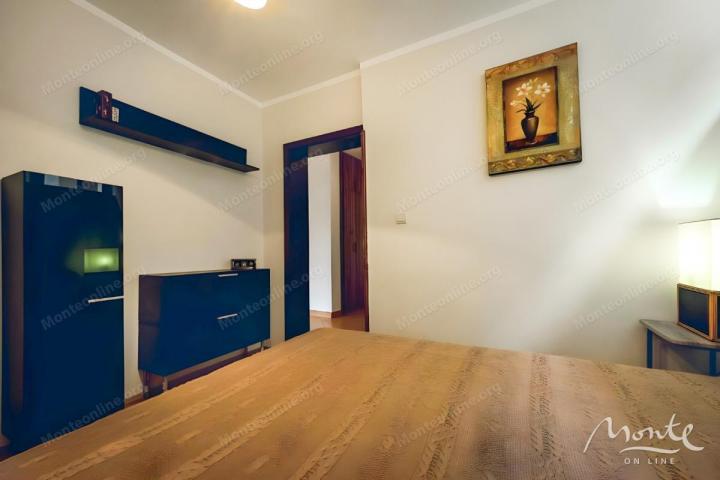 Vila Milana — prostrana vila sa vrtom u Budvi, samo 6 minuta od mora