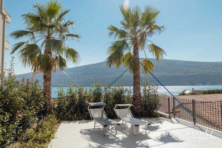 Stan sa 2 spavaće sobe, pogledom na more i saunom u luksuznom kompleksu u Baošićima, Herceg Novi