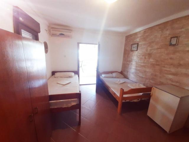 Crna Gora, Bar, Sutomore, 210m2- 8 apartmana