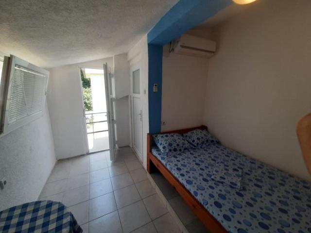 Crna Gora, Bar, Sutomore, 210m2- 8 apartmana