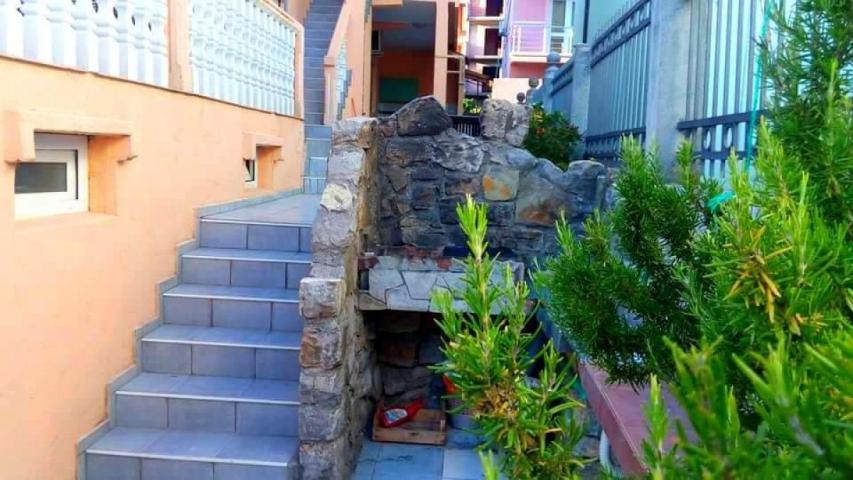 Crna Gora, Bar, Sutomore, 210m2- 8 apartmana
