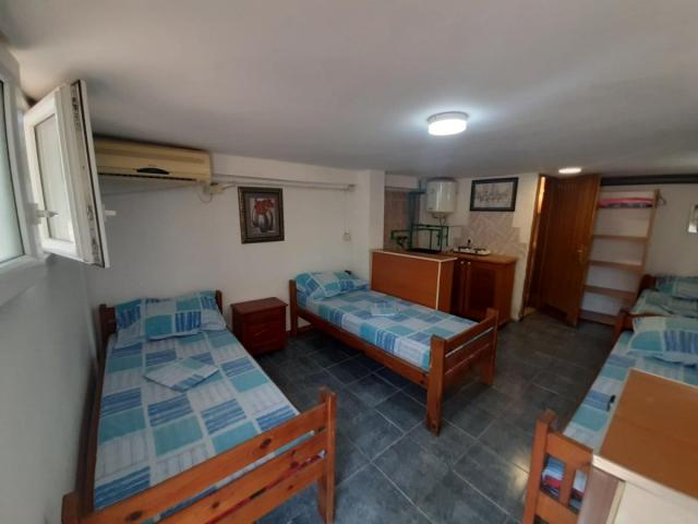 Crna Gora, Bar, Sutomore, 210m2- 8 apartmana