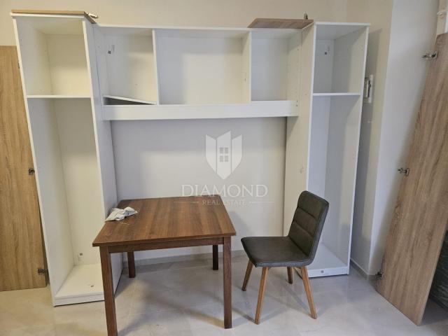 Etaže kuće sa studio apartmanima na odličnoj lokaciji u centru Pule!