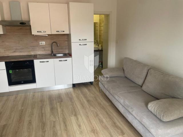 Etaže kuće sa studio apartmanima na odličnoj lokaciji u centru Pule!