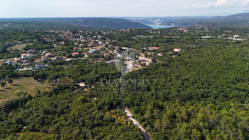 Rakalj, Građevinsko zemljište nadomak mora !