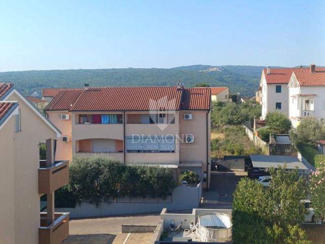 KRK, ČIŽIĆI - 2S + DB S BALKONOM, POTKROVLJE