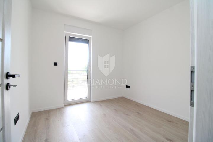 KRK, ČIŽIĆI - MODERAN APARTMAN S POGLEDOM NA MORE!