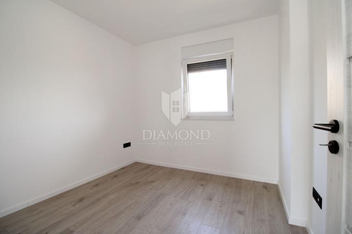 KRK, ČIŽIĆI - MODERAN APARTMAN S POGLEDOM NA MORE!