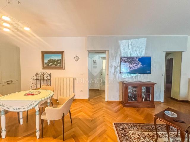 Novigrad, stan u prizemlju 150m od plaže i šetnice!