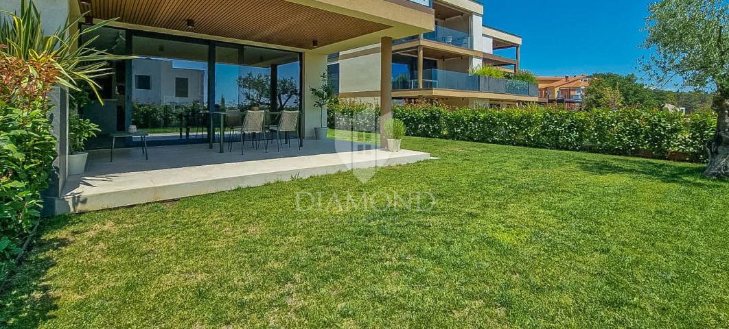 Novigrad, novi stan 94 m2 u prizemlju sa 148 m2 dvorišta!