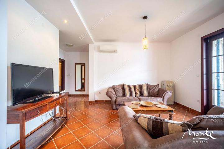 Život na obali - Apartman Sicilija u Boka Gardensu s terasom i pogledom na more