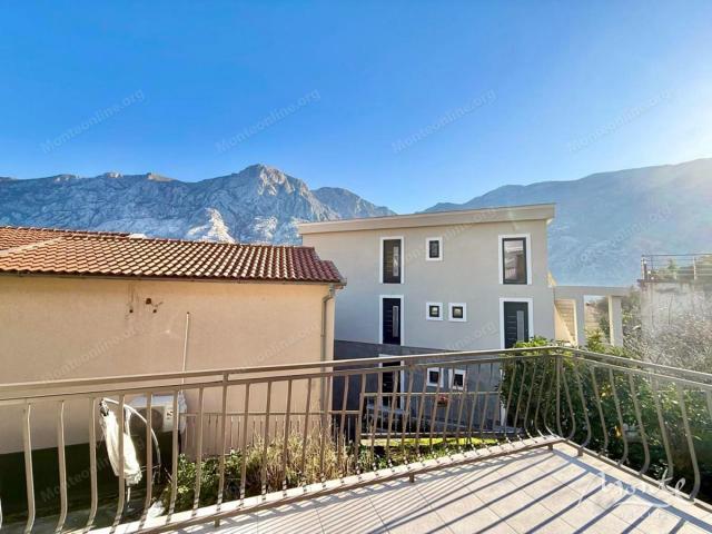 Dva apartmana 50 metara od mora u Muu, Kotor
