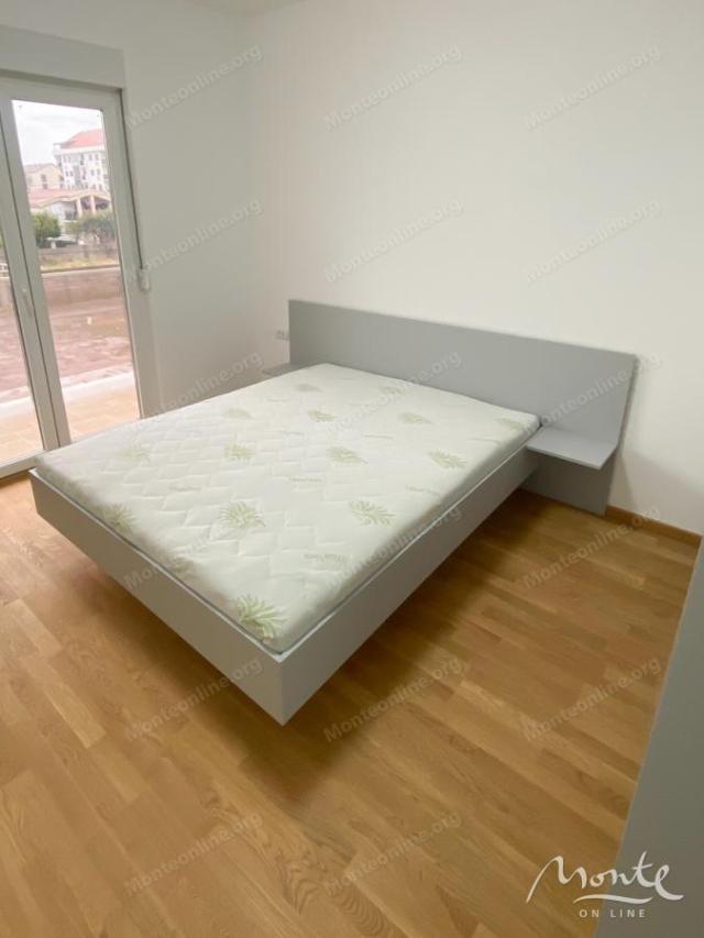 Novi jednosobni stan u modernoj zgradi na Zabjelu, Podgorica