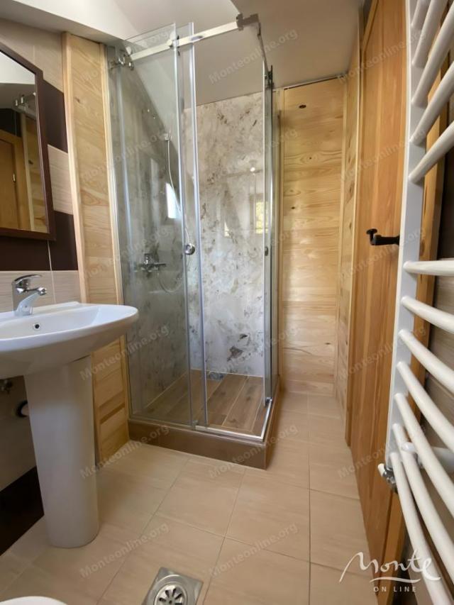 Funkcionalni mini-hotel sa 6 apartmana u blizini Kolašina