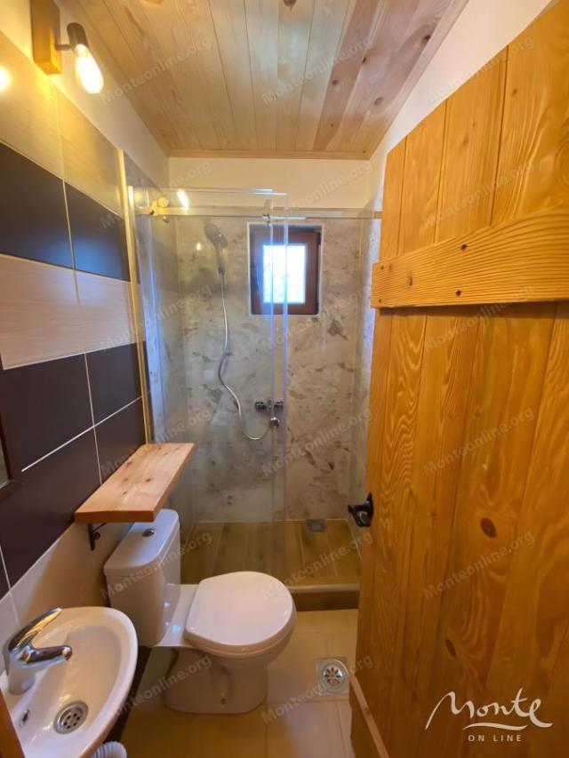 Funkcionalni mini-hotel sa 6 apartmana u blizini Kolašina