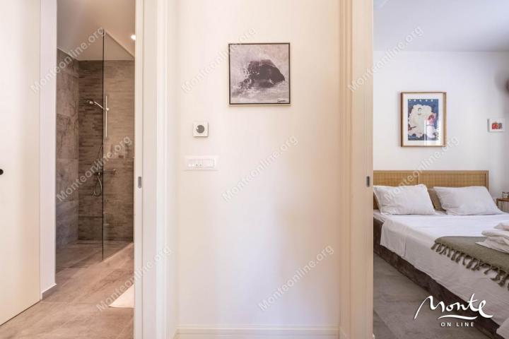 Elegantni apartman sa jednom spavaćom sobom u srcu Luštica Bay Centrale