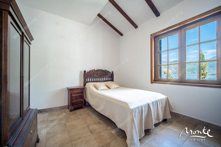 Apartman Venecija u prekrasnom kompleksu Boka Gardens, Kostanjica