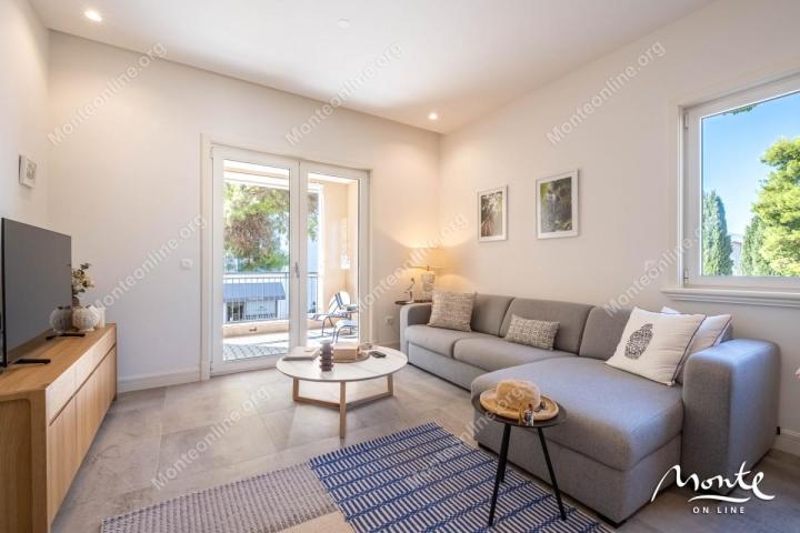 Elegantni apartman sa jednom spavaćom sobom u srcu Luštica Bay Centrale