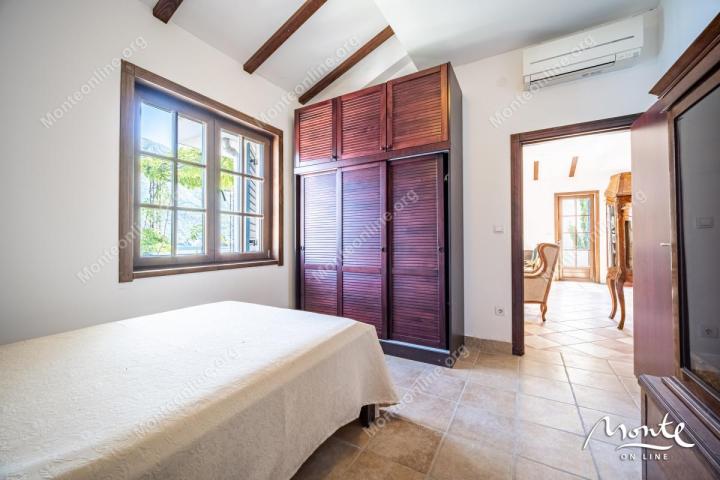 Apartman Venecija u prekrasnom kompleksu Boka Gardens, Kostanjica
