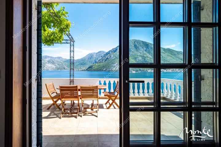Apartman Venecija u prekrasnom kompleksu Boka Gardens, Kostanjica