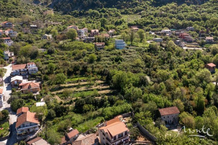 Građevinsko zemljište u Risnu, Boka Kotorska – vrhunska investicijska prilika