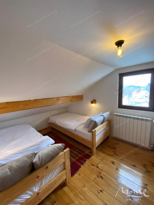 Funkcionalni mini-hotel sa 6 apartmana u blizini Kolašina
