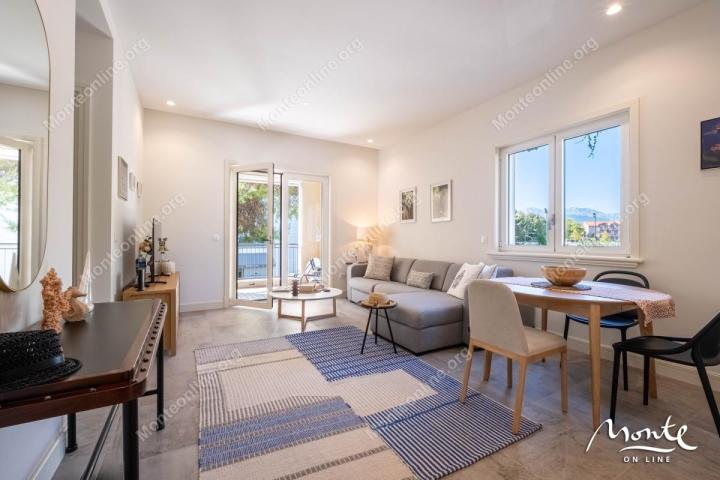 Elegantni apartman sa jednom spavaćom sobom u srcu Luštica Bay Centrale