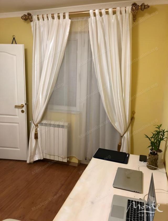 Prekrasna kuća sa velikom parcelom u mirnom dijelu Lastve Grbaljske