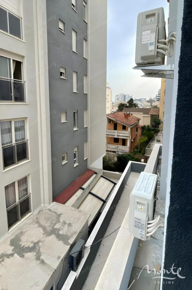 Novi jednosobni stan u Budvi, 200 metara od mora