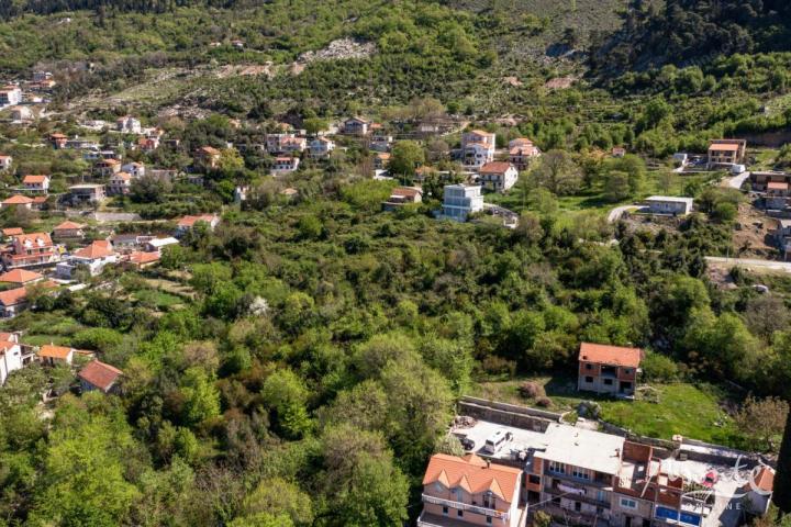 Građevinsko zemljište u Risnu, Boka Kotorska – vrhunska investicijska prilika