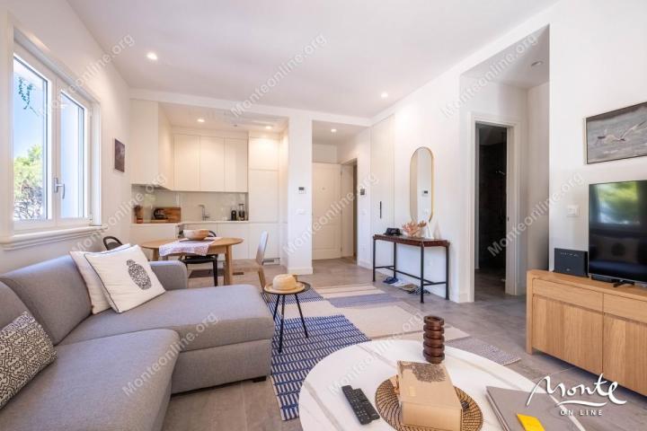 Elegantni apartman sa jednom spavaćom sobom u srcu Luštica Bay Centrale