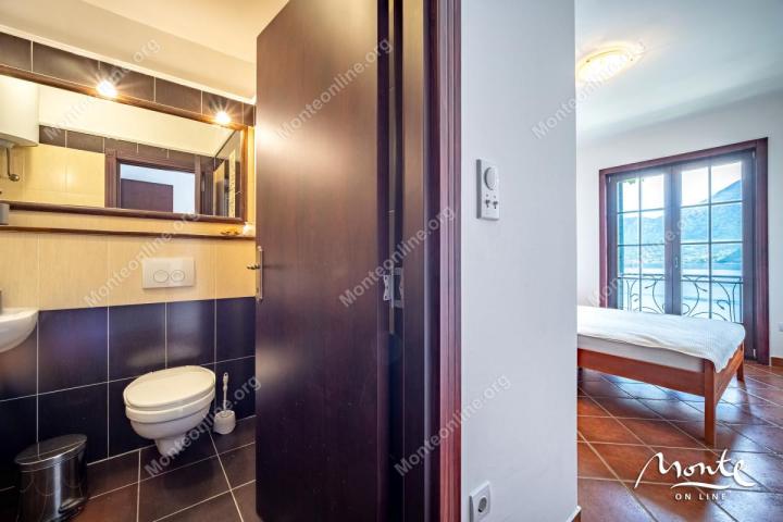 Život na obali - Apartman Sicilija u Boka Gardensu s terasom i pogledom na more