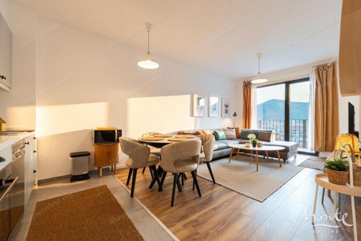 Novi apartmani u modernom stambenom kompleksu sa bazenom u Budvi