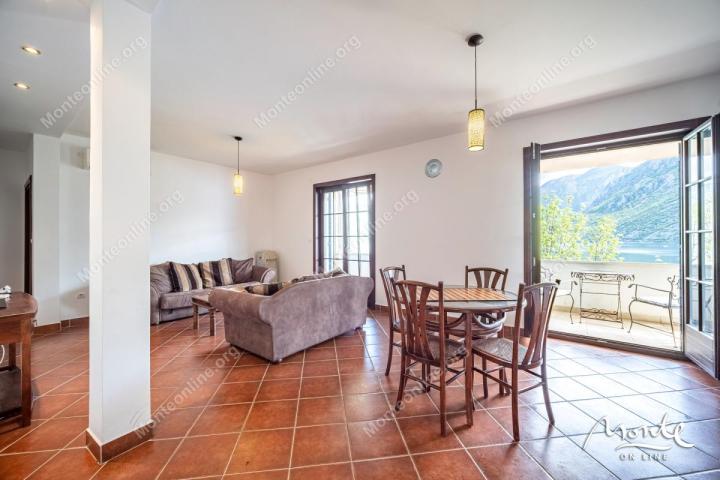 Život na obali - Apartman Sicilija u Boka Gardensu s terasom i pogledom na more