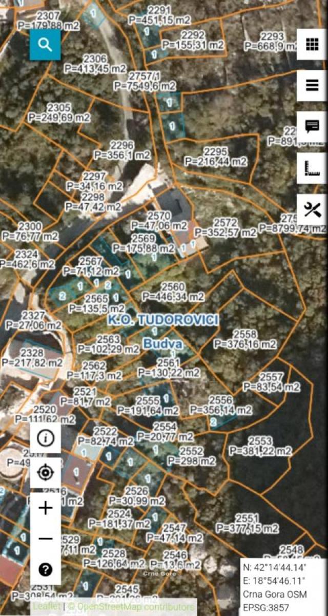 Plac s pogledom na more u Tudorovićima, blizu Svetog Stefana