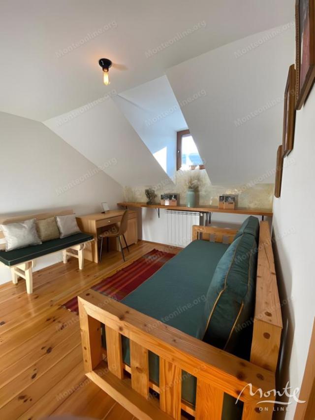 Funkcionalni mini-hotel sa 6 apartmana u blizini Kolašina
