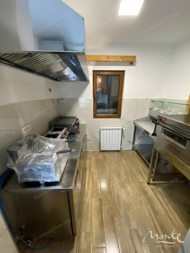 Funkcionalni mini-hotel sa 6 apartmana u blizini Kolašina