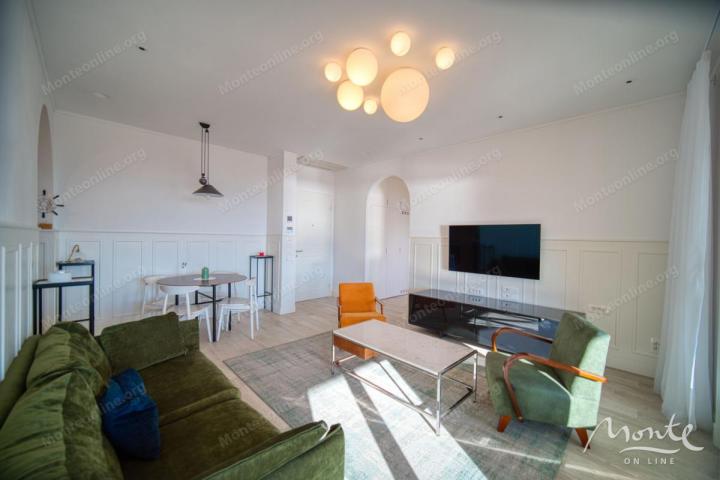 Apartman sa 2 spavaće sobe, pogledom na more i vrtom u Marina Villageu, Luštica Bay