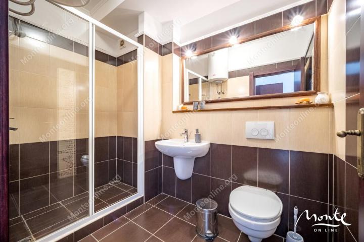Život na obali - Apartman Sicilija u Boka Gardensu s terasom i pogledom na more